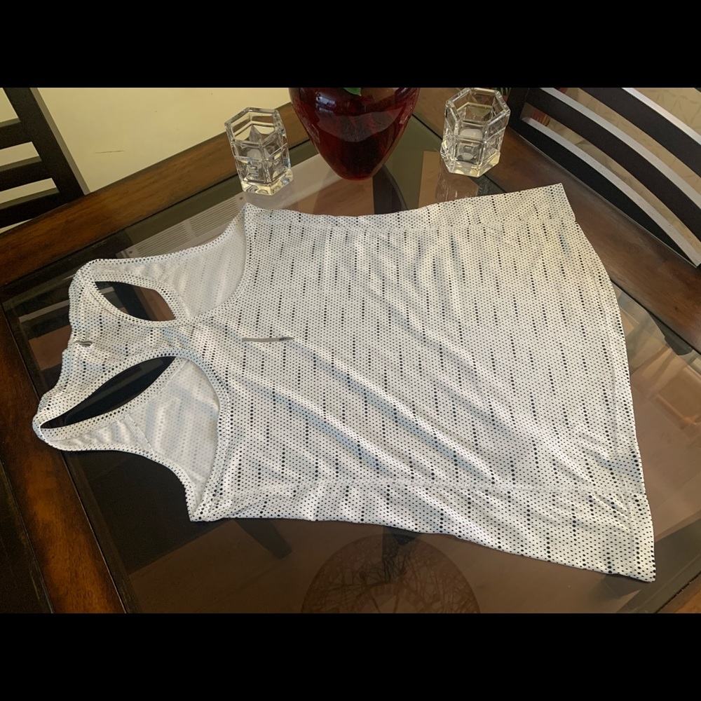 Nike top - Picture 4 of 5
